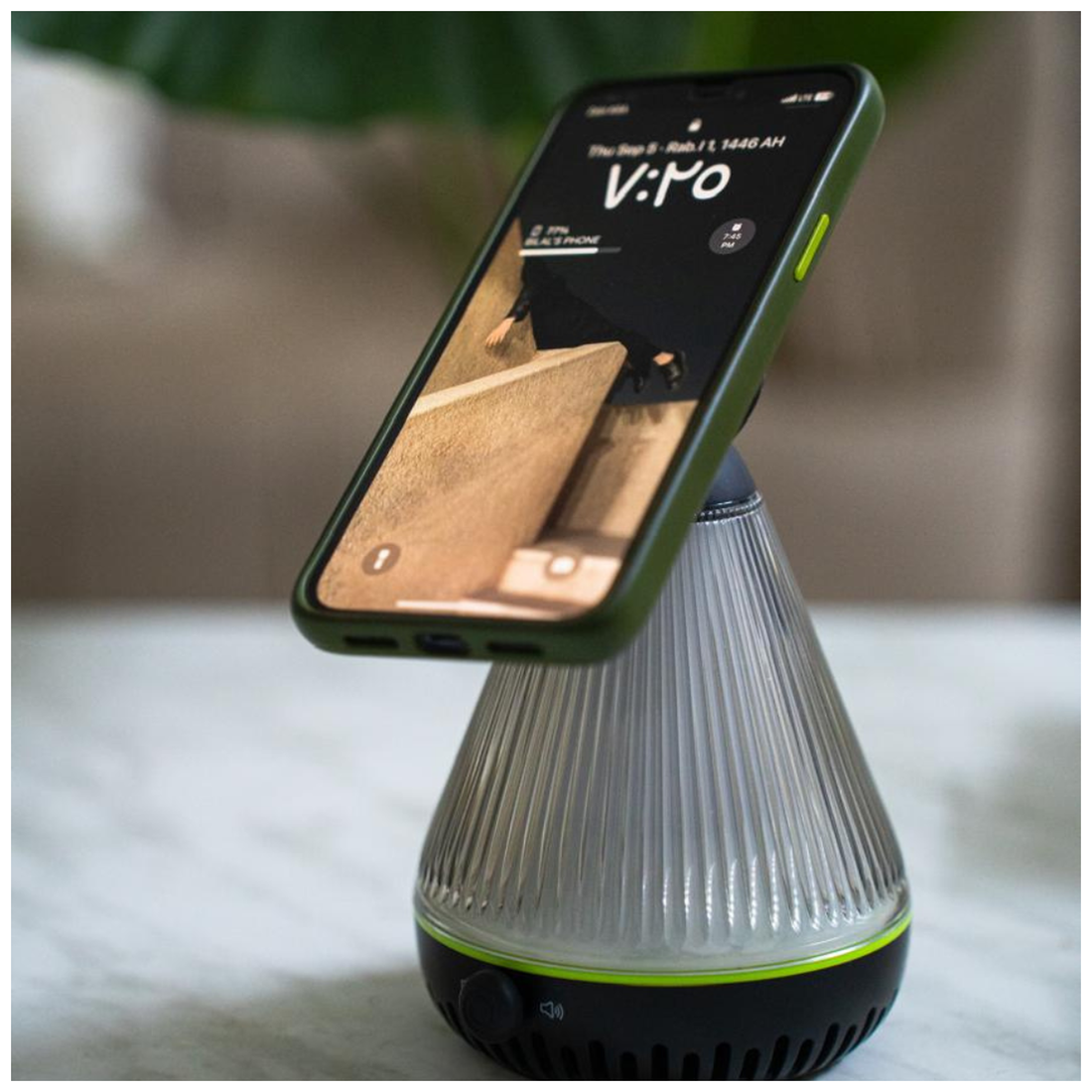 Goui Lantern Chargeur Sans Fil avec Lampe et Haut-Parleur - Photo 1